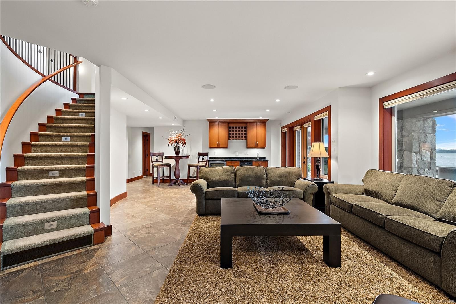 10206 Surfside Pl, Sidney, BC