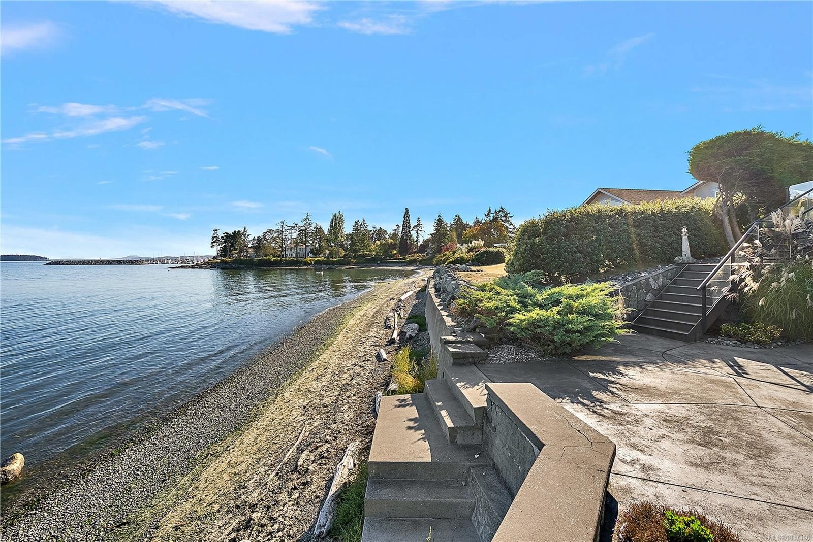 10206 Surfside Pl, Sidney, BC
