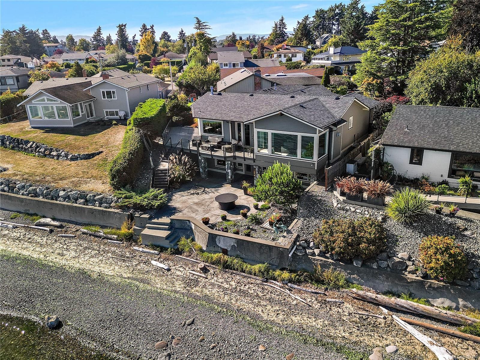 10206 Surfside Pl, Sidney, BC