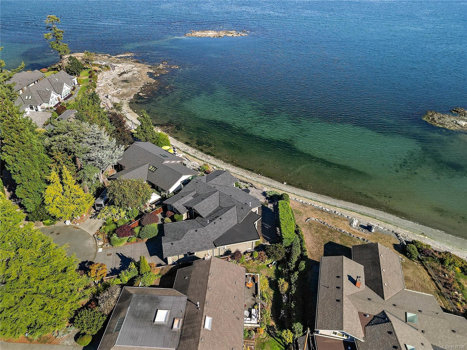 10206 Surfside Pl, Sidney, BC