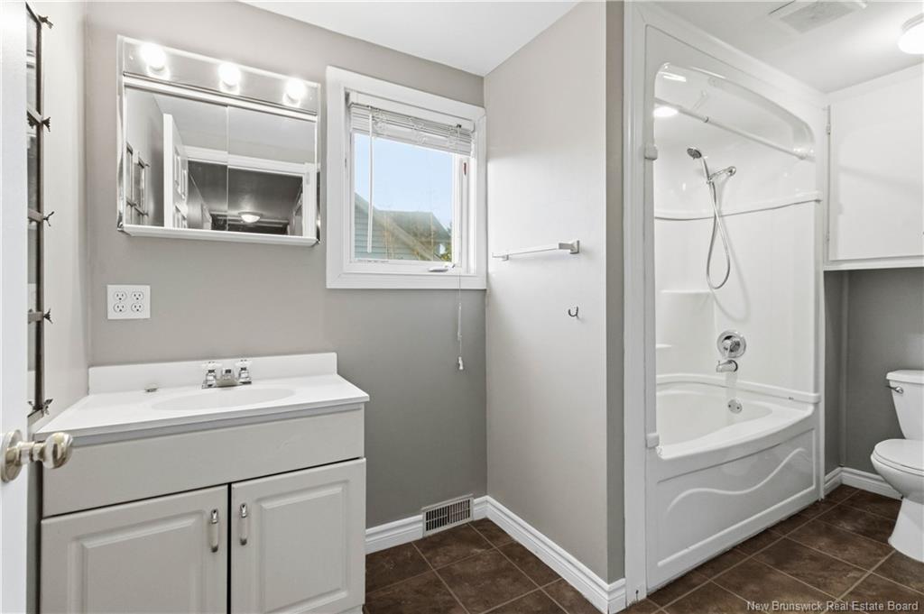 205 Broadway St, Moncton, NB