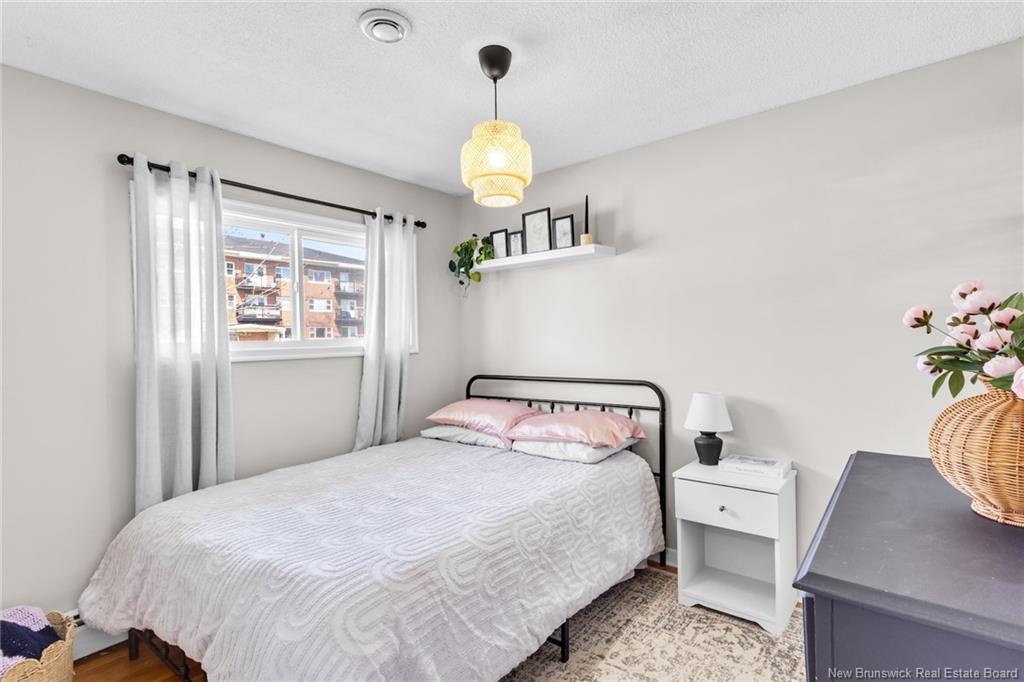 368 Canterbury Dr, Fredericton, NB