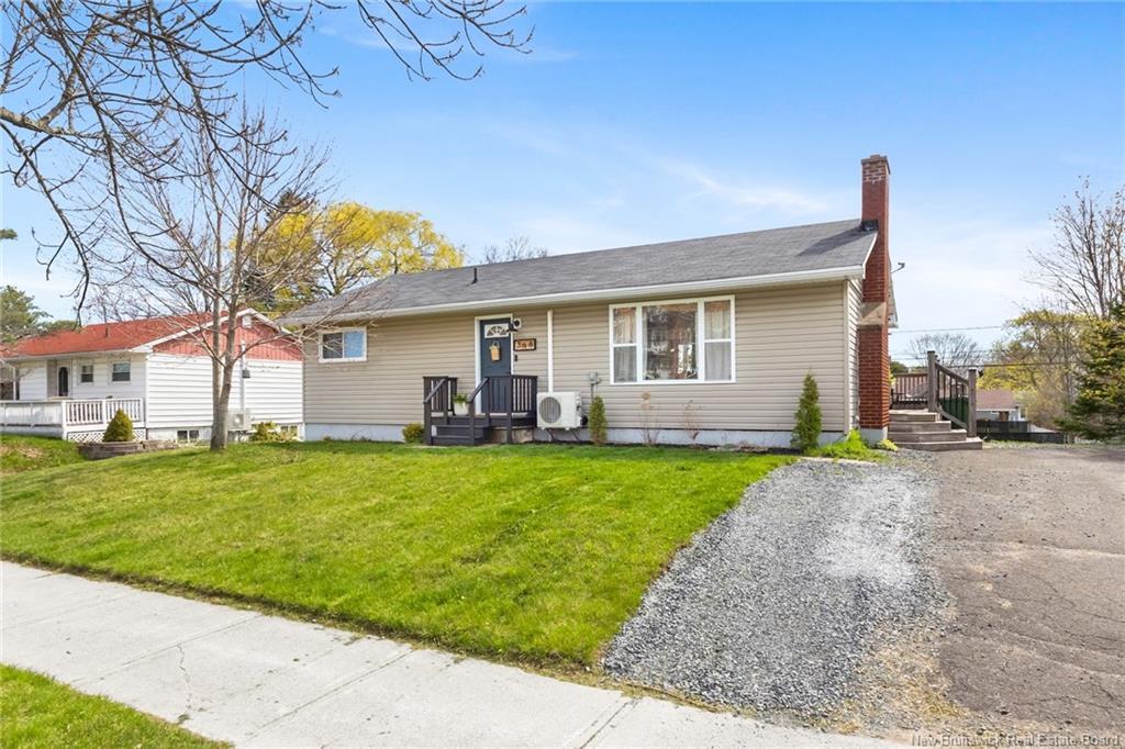 368 Canterbury Dr, Fredericton, NB