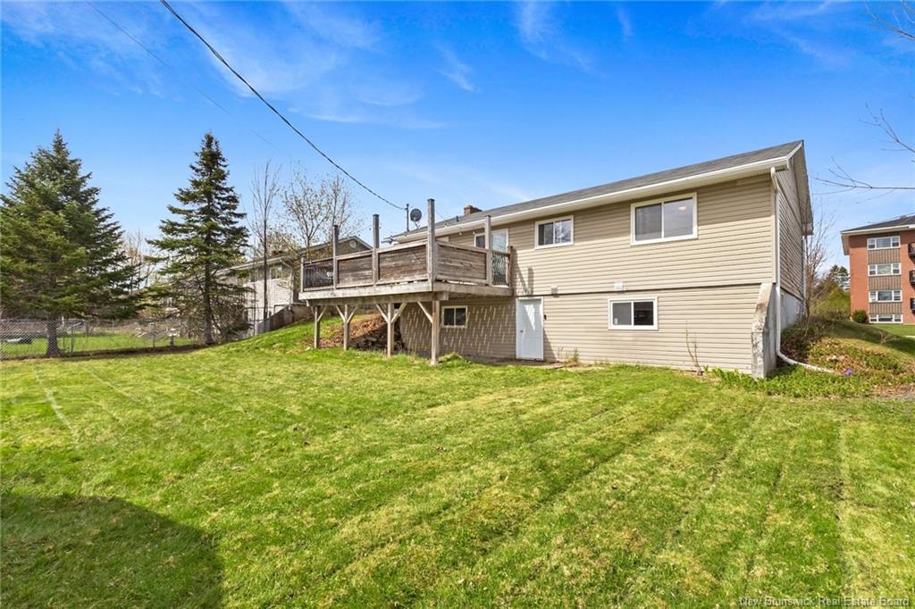 368 Canterbury Dr, Fredericton, NB