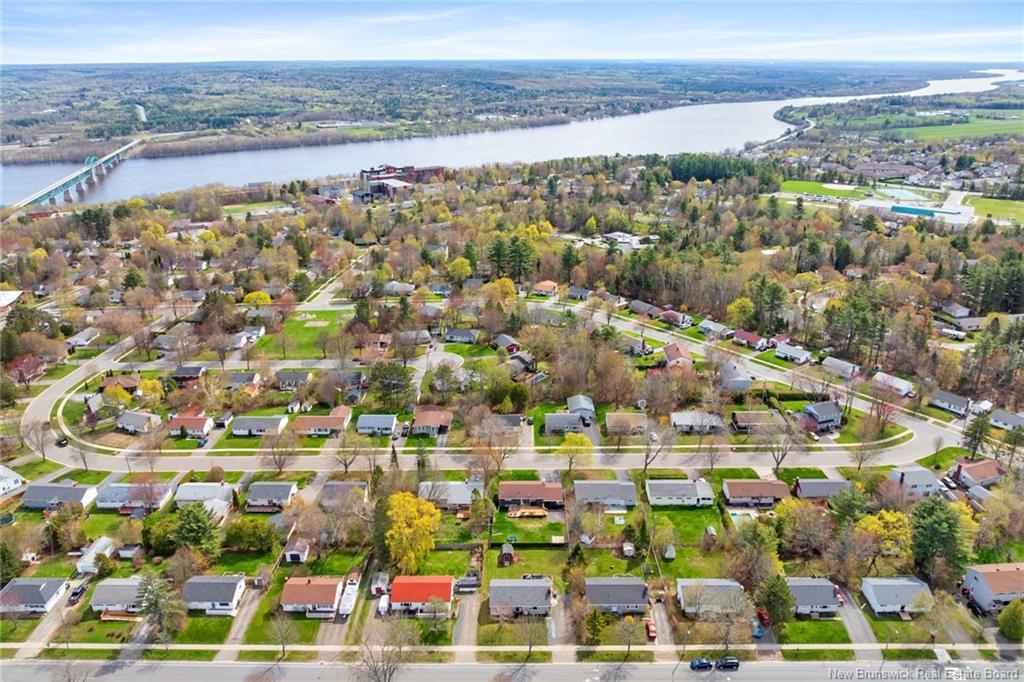 368 Canterbury Dr, Fredericton, NB