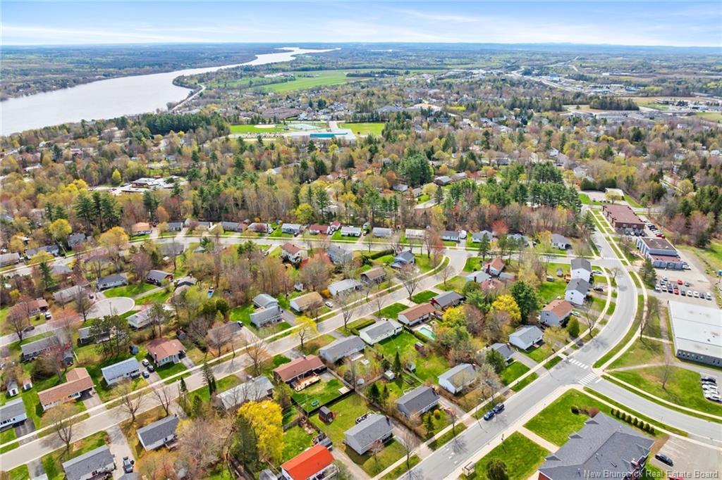 368 Canterbury Dr, Fredericton, NB