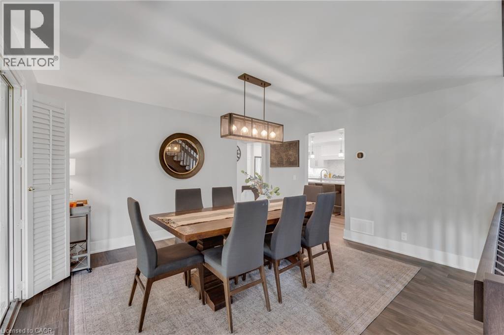 2092 Highway 6, Puslinch, ON - Indoor Photo Showing Dining Room