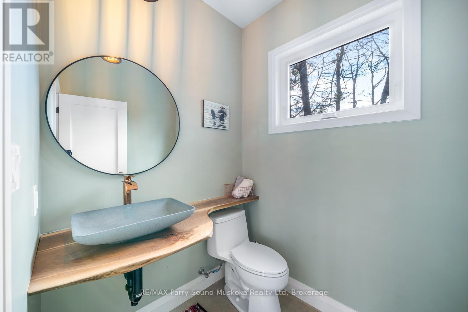 13 Labrash Lake Road, Whitestone, ON - Indoor Photo Showing Bathroom