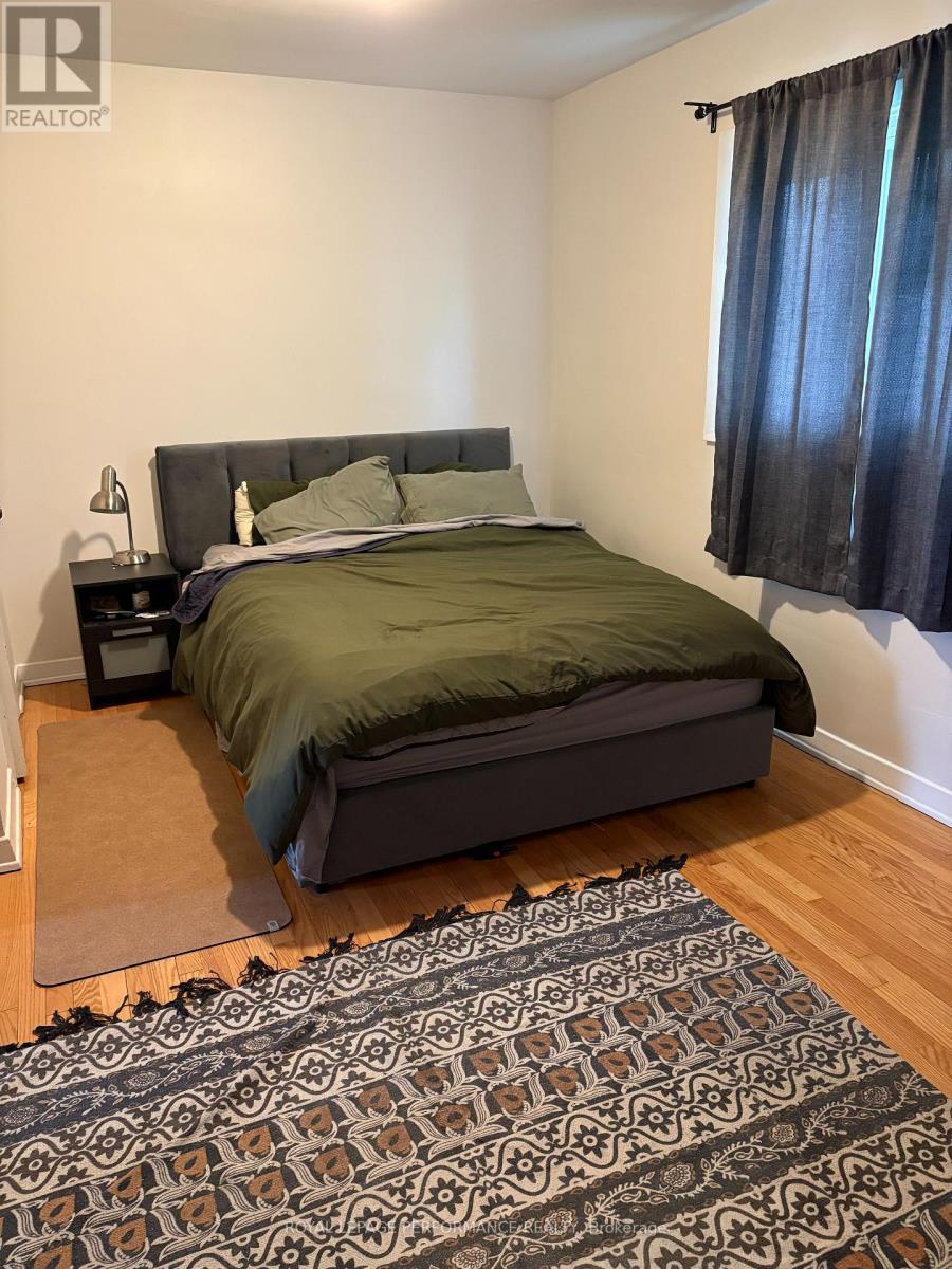 1779 Kerr Avenue, Ottawa, ON - Indoor Photo Showing Bedroom