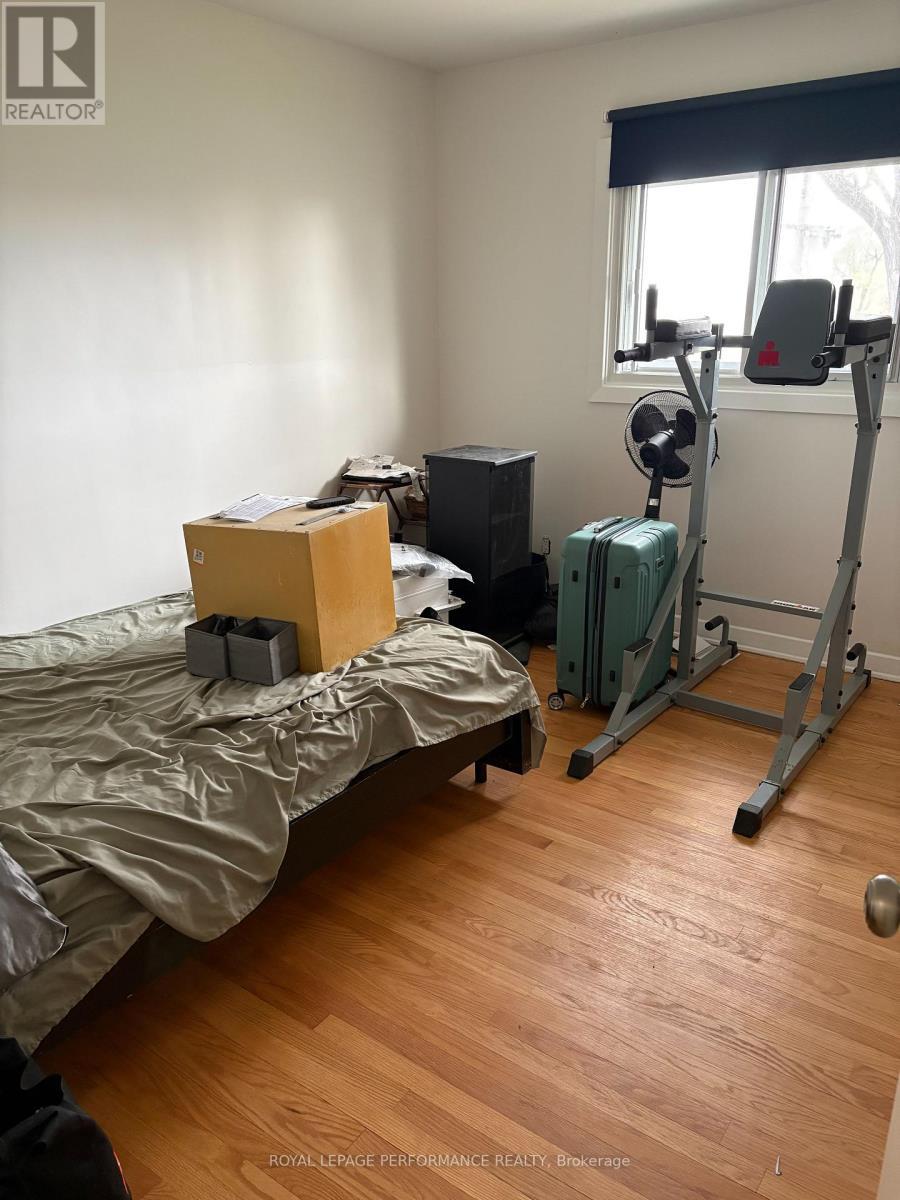 1779 Kerr Avenue, Ottawa, ON - Indoor Photo Showing Gym Room