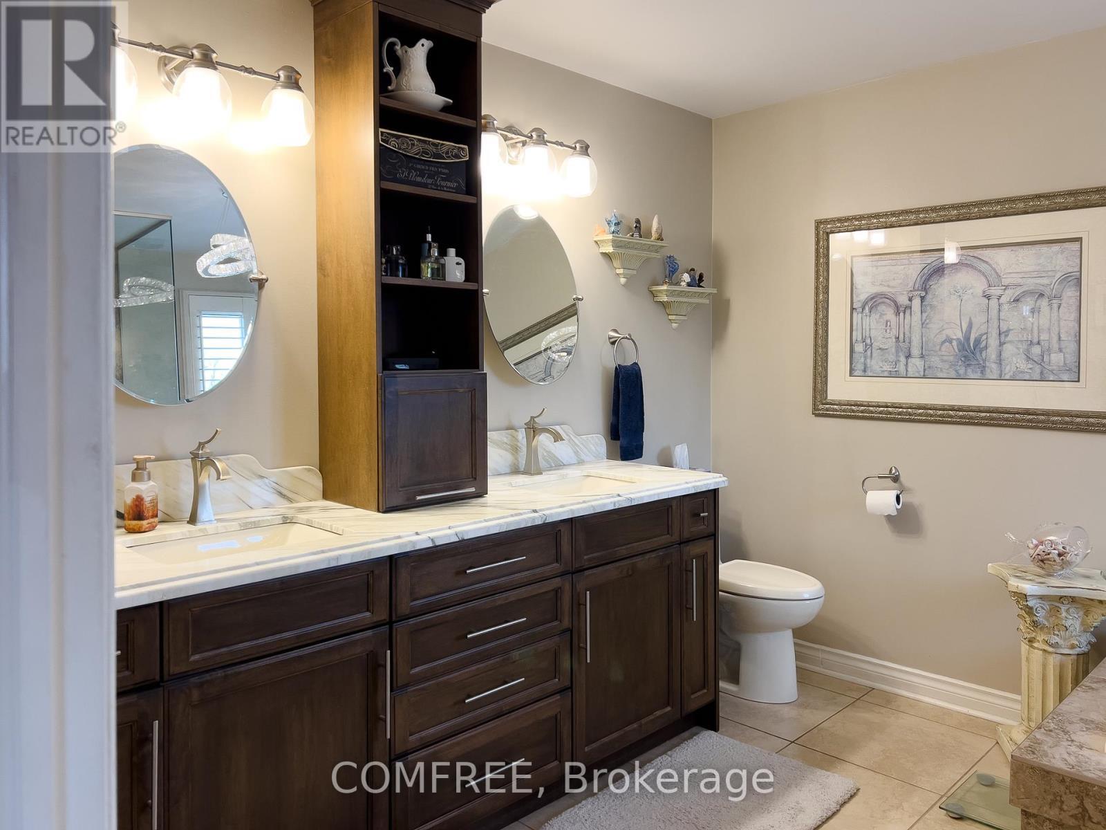 10 Endicott Drive, St. Catharines (Grapeview), ON - Indoor Photo Showing Bathroom