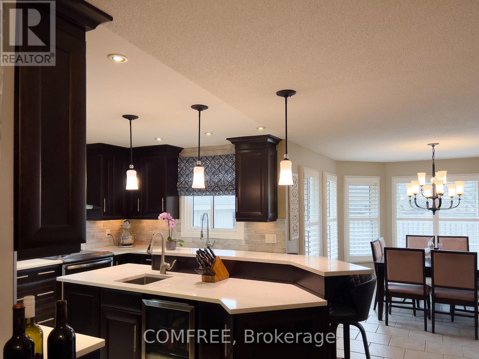 10 Endicott Drive, St. Catharines (Grapeview), ON - Indoor Photo Showing Other Room