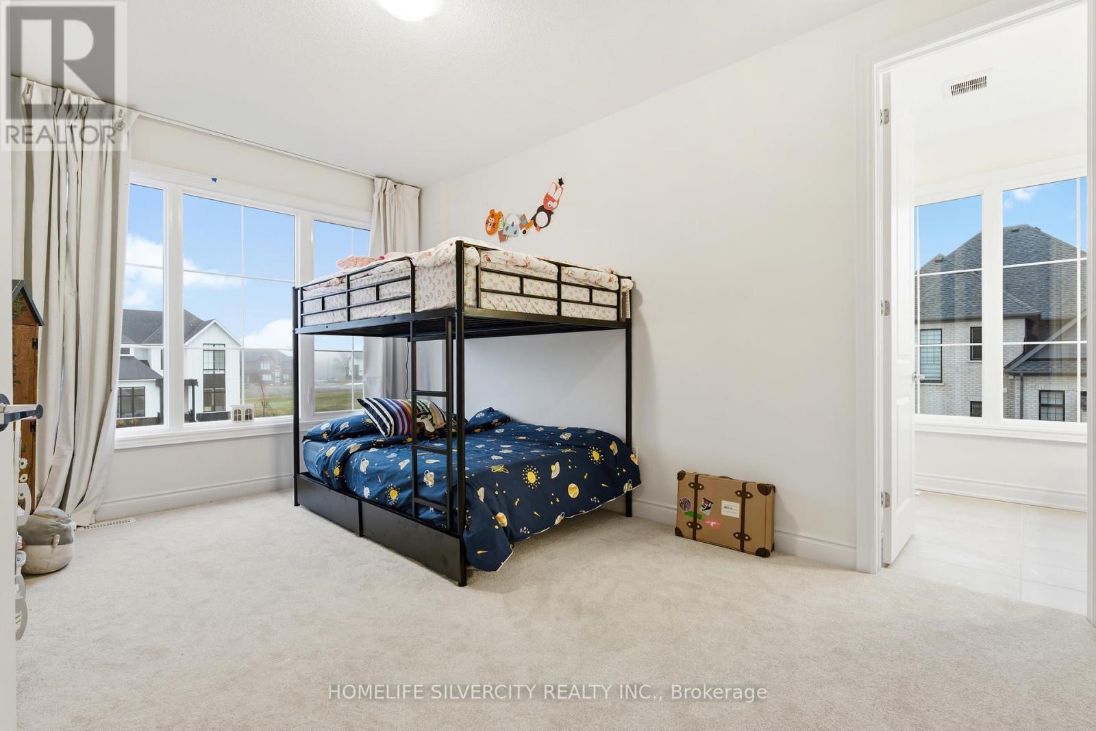 22 Ewing Way, Amaranth, ON - Indoor Photo Showing Bedroom
