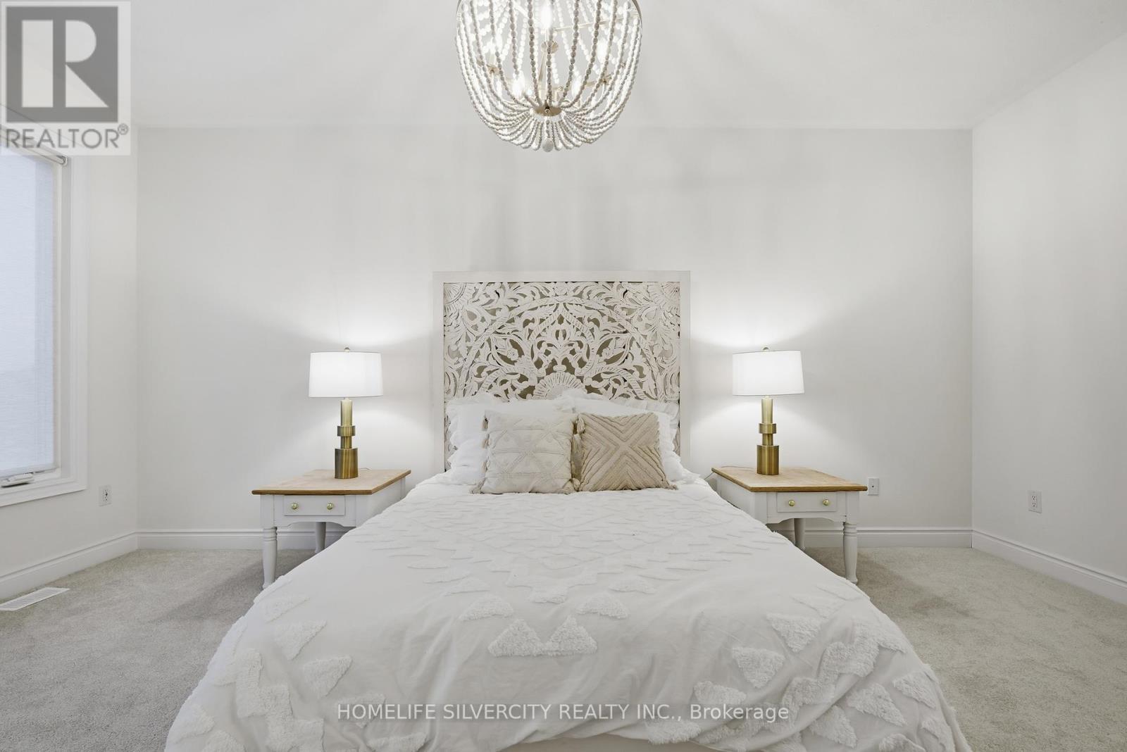 22 Ewing Way, Amaranth, ON - Indoor Photo Showing Bedroom