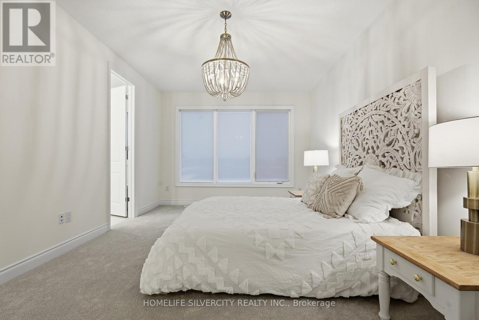 22 Ewing Way, Amaranth, ON - Indoor Photo Showing Bedroom
