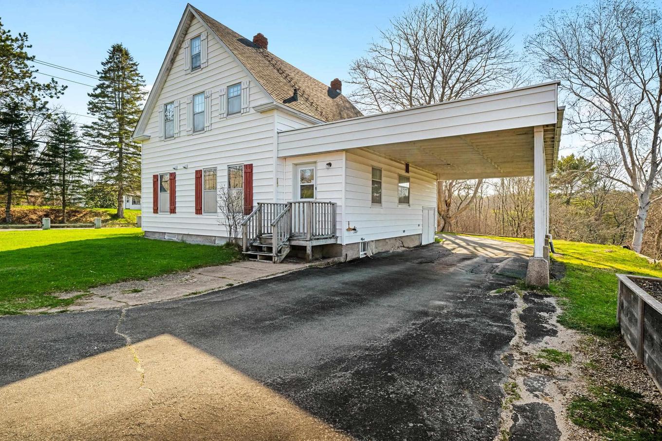 5226 Highway 3, Chester Basin, NS