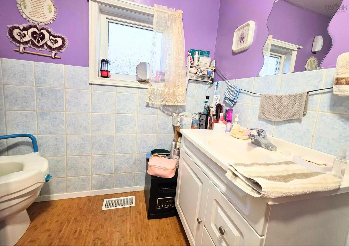 357 Salmon River, Enon, NS