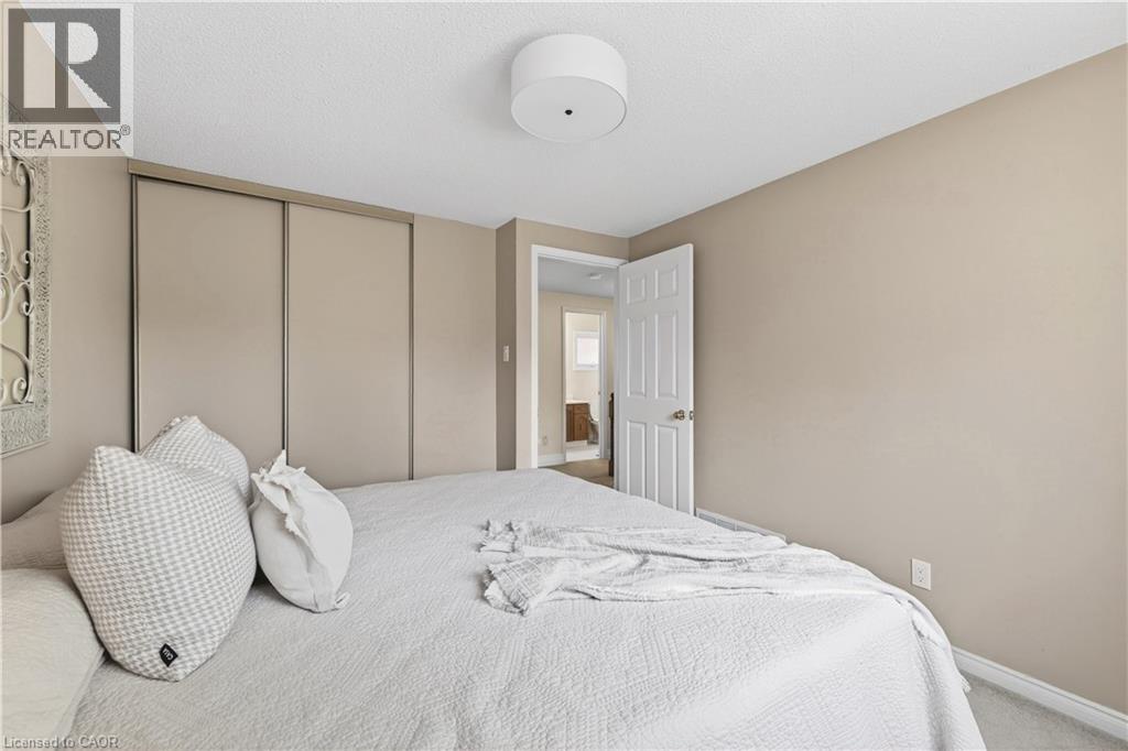 108 Old Forest Crescent, Kitchener, ON - Indoor Photo Showing Bedroom