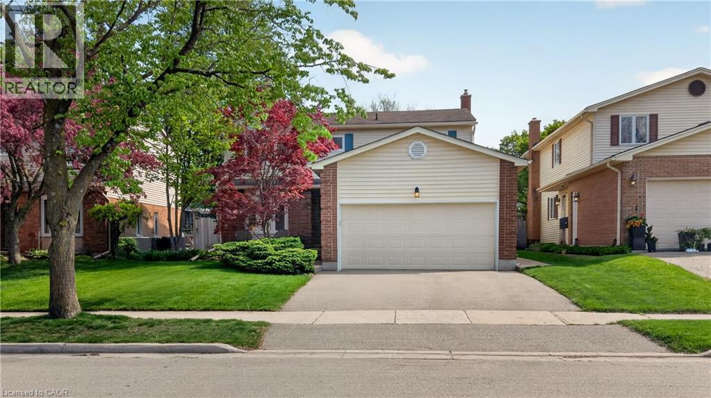 108 Old Forest Crescent, Kitchener, ON - Outdoor