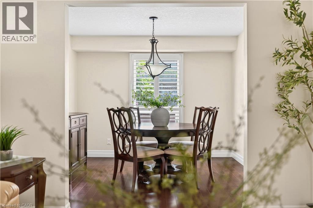 108 Old Forest Crescent, Kitchener, ON - Indoor Photo Showing Dining Room