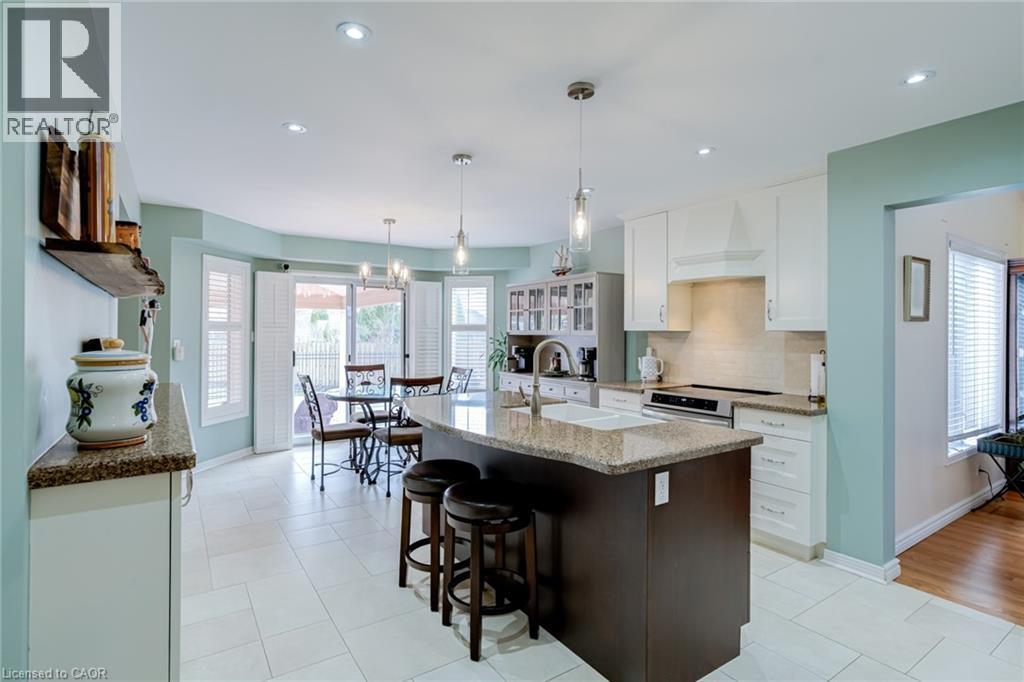 82 Vansickle Road, St. Catharines, ON - Indoor Photo Showing Kitchen With Upgraded Kitchen