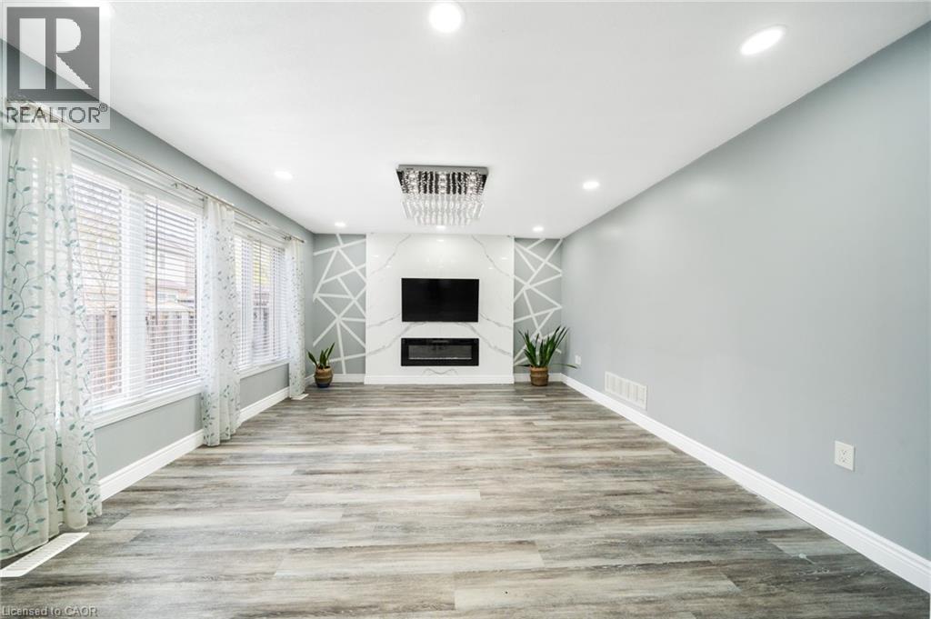 151 Baldwin Drive, Cambridge, ON - Indoor Photo Showing Other Room