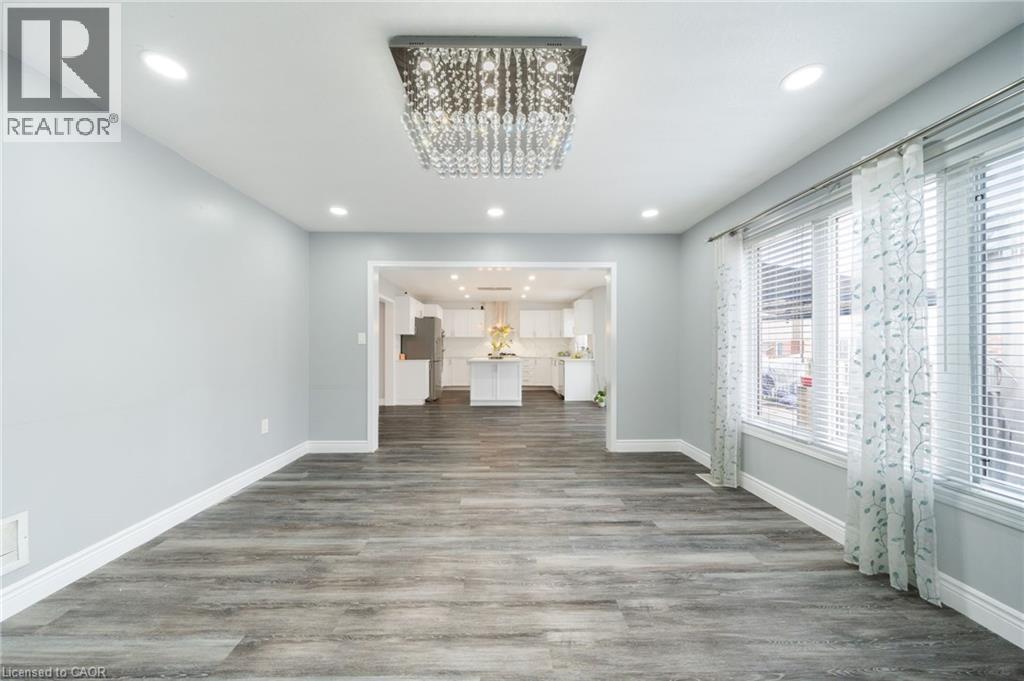 151 Baldwin Drive, Cambridge, ON - Indoor Photo Showing Other Room
