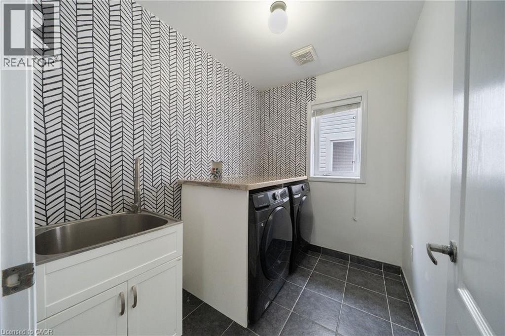 151 Baldwin Drive, Cambridge, ON - Indoor Photo Showing Laundry Room