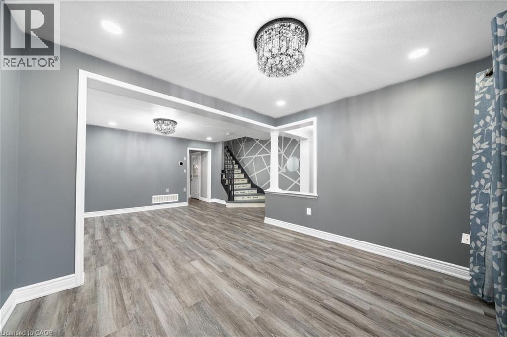 151 Baldwin Drive, Cambridge, ON - Indoor Photo Showing Other Room