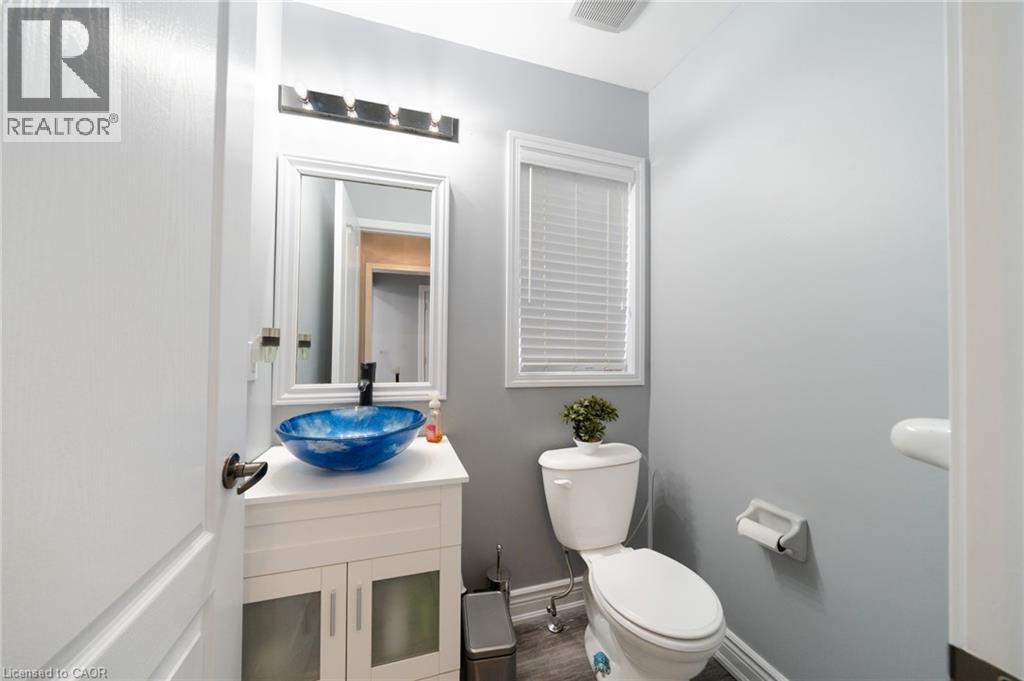 151 Baldwin Drive, Cambridge, ON - Indoor Photo Showing Bathroom