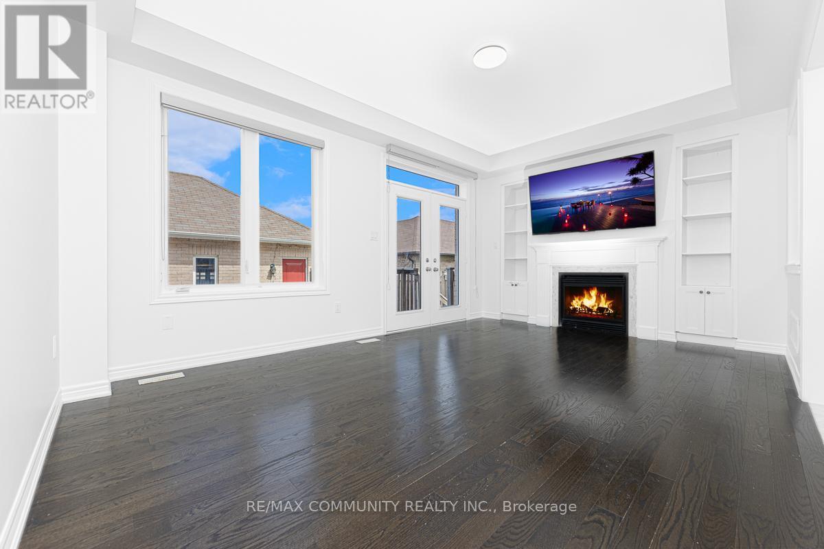 99 Cornwall Drive, Markham, ON - Indoor With Fireplace