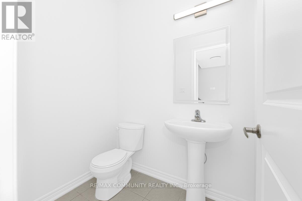 99 Cornwall Drive, Markham, ON - Indoor Photo Showing Bathroom