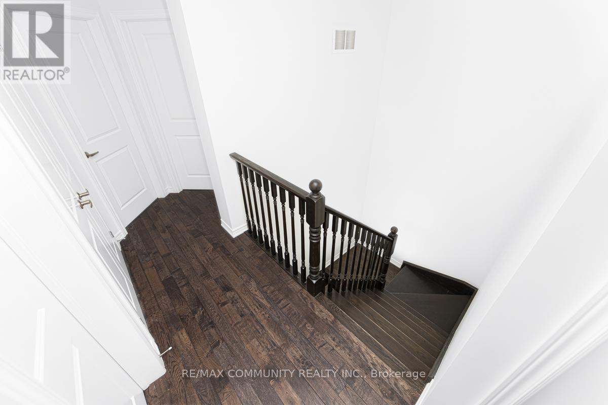 99 Cornwall Drive, Markham, ON - Indoor Photo Showing Other Room