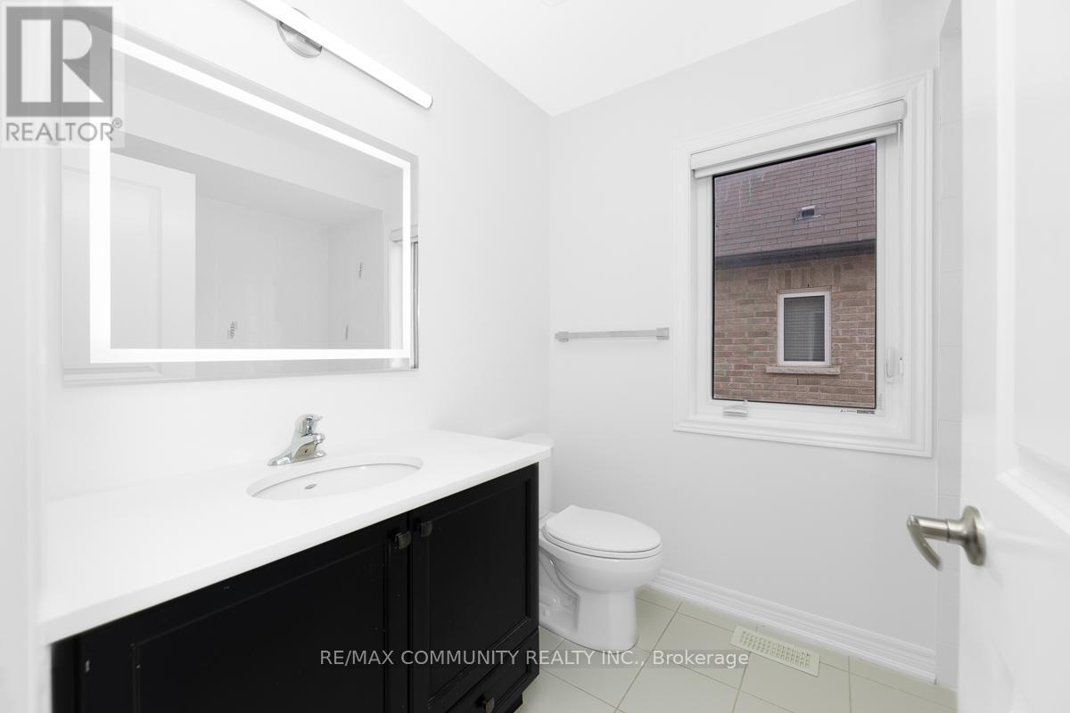 99 Cornwall Drive, Markham, ON - Indoor Photo Showing Bathroom