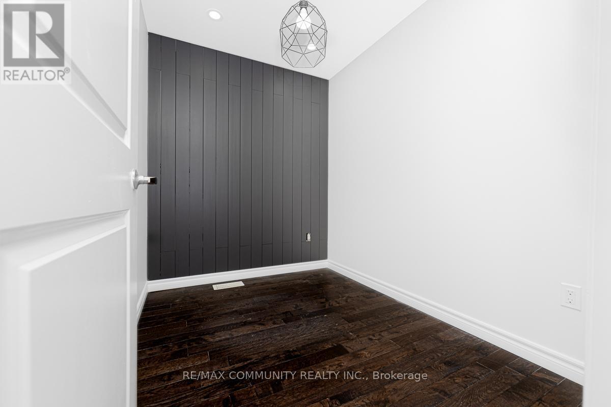 99 Cornwall Drive, Markham, ON - Indoor Photo Showing Other Room
