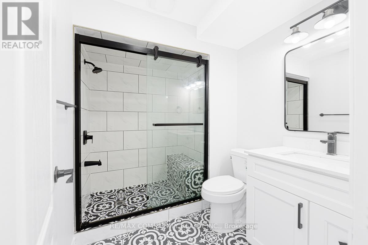 99 Cornwall Drive, Markham, ON - Indoor Photo Showing Bathroom