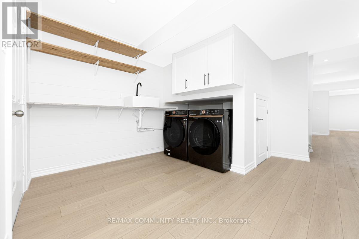 99 Cornwall Drive, Markham, ON - Indoor Photo Showing Laundry Room