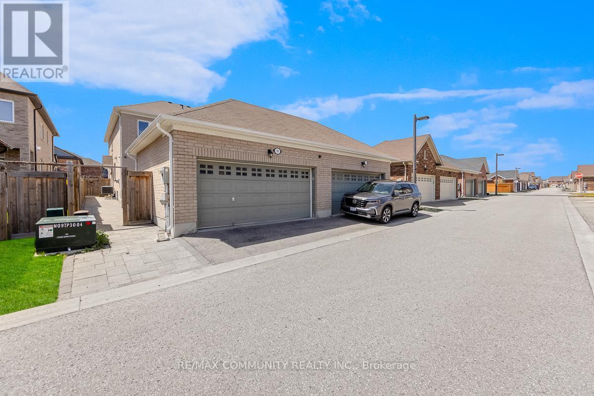 99 Cornwall Drive, Markham, ON - Outdoor