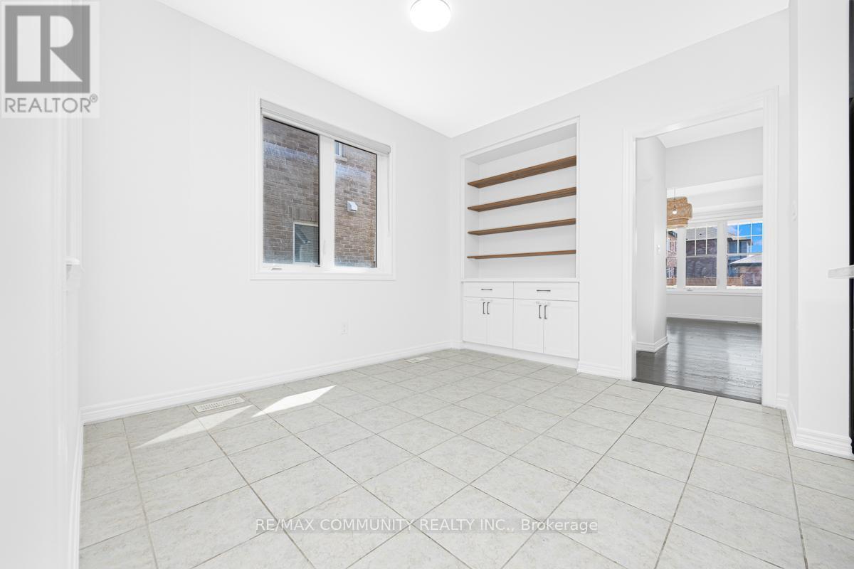 99 Cornwall Drive, Markham, ON - Indoor Photo Showing Other Room