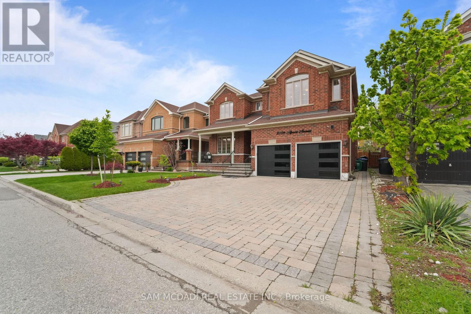 3259 Alpaca Avenue, Mississauga, ON - Outdoor With Deck Patio Veranda With Facade