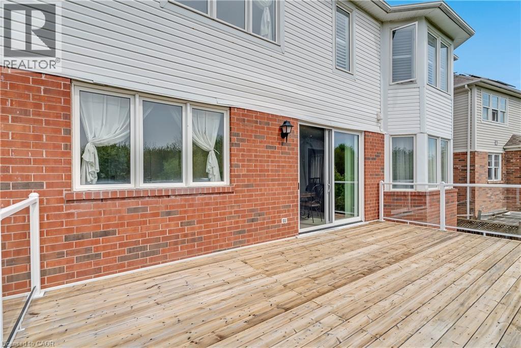27 Glazebrook Crescent, Cambridge, ON - Outdoor With Deck Patio Veranda With Exterior