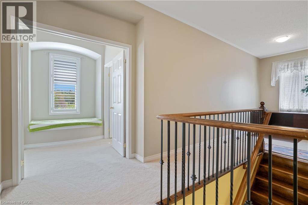 27 Glazebrook Crescent, Cambridge, ON - Indoor Photo Showing Other Room