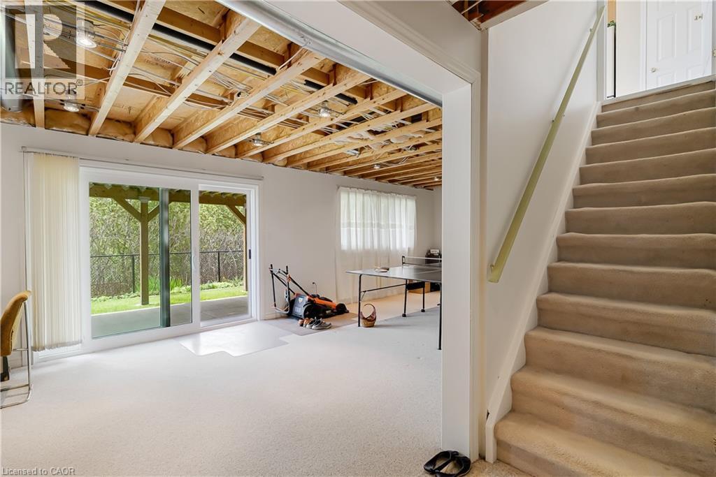 27 Glazebrook Crescent, Cambridge, ON - Indoor Photo Showing Other Room