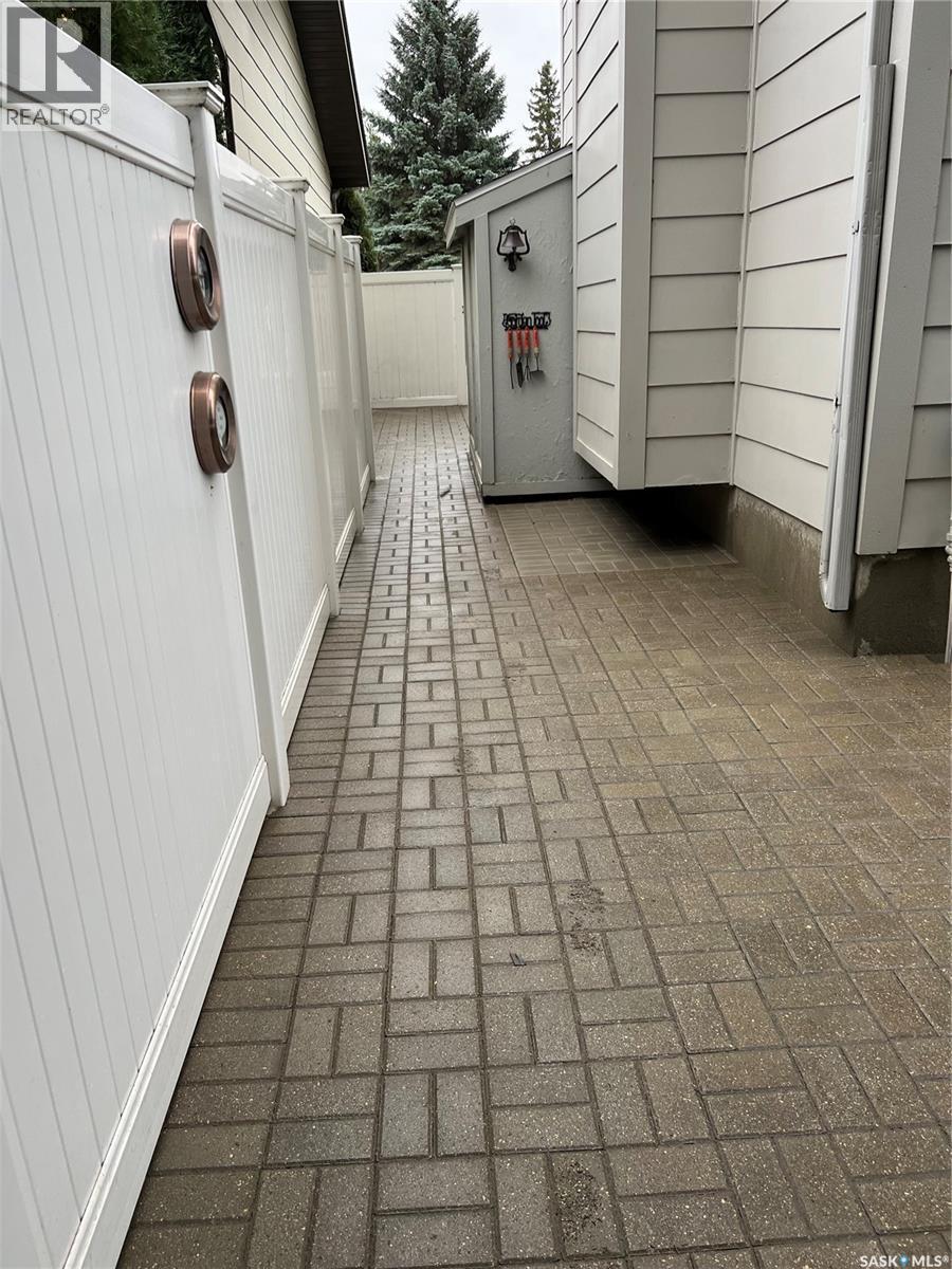 355 Ball Crescent, Saskatoon, SK - Outdoor With Exterior