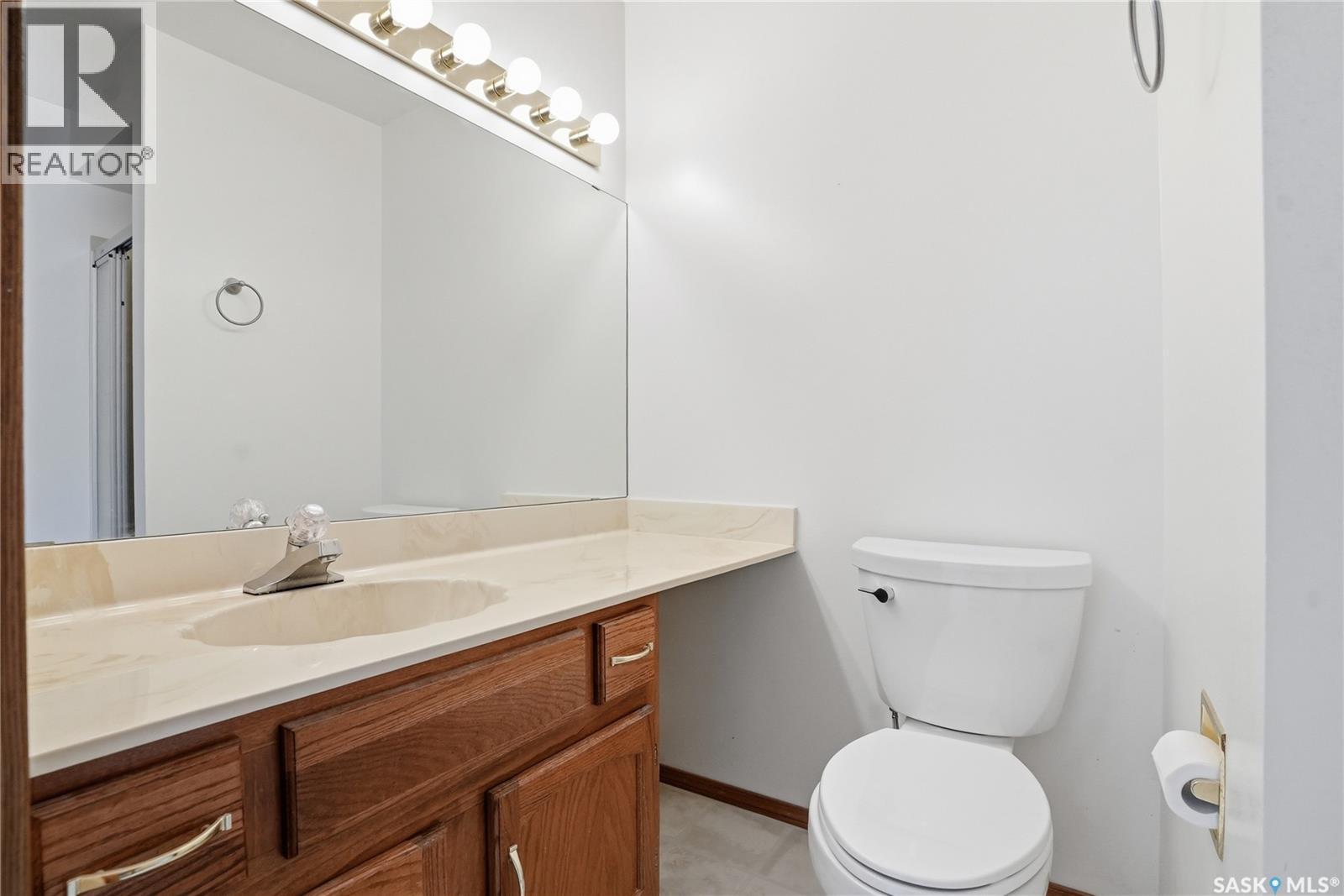 20 455 Pinehouse Drive, Saskatoon, SK - Indoor Photo Showing Bathroom