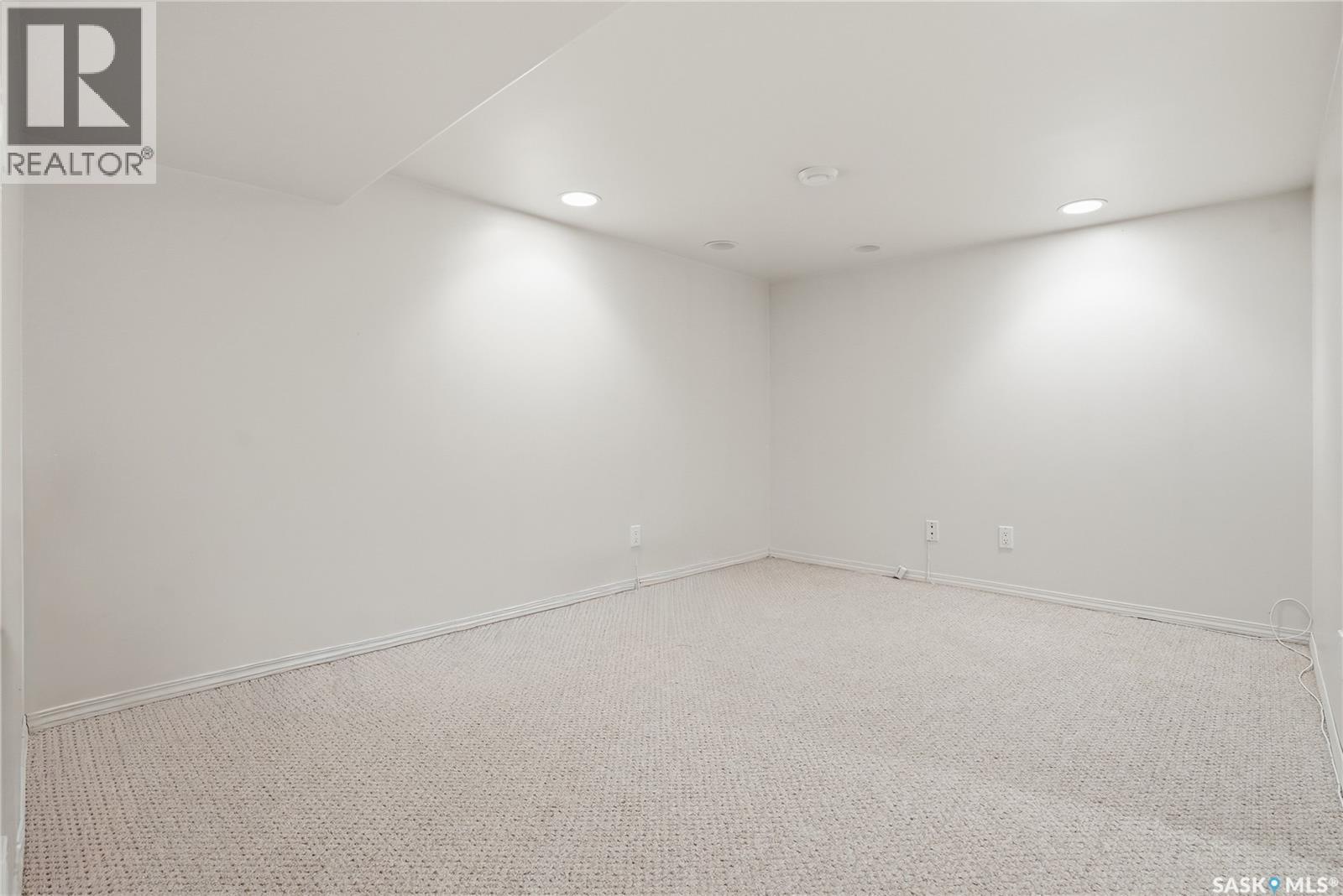 20 455 Pinehouse Drive, Saskatoon, SK - Indoor Photo Showing Other Room