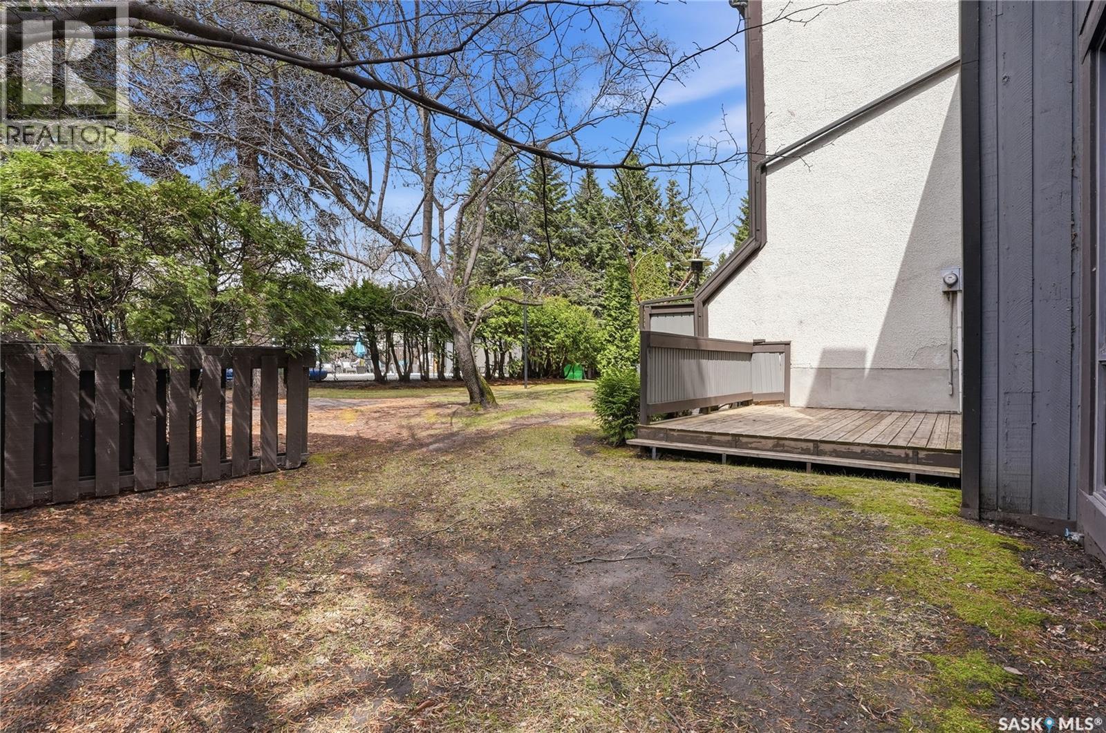 20 455 Pinehouse Drive, Saskatoon, SK - Outdoor