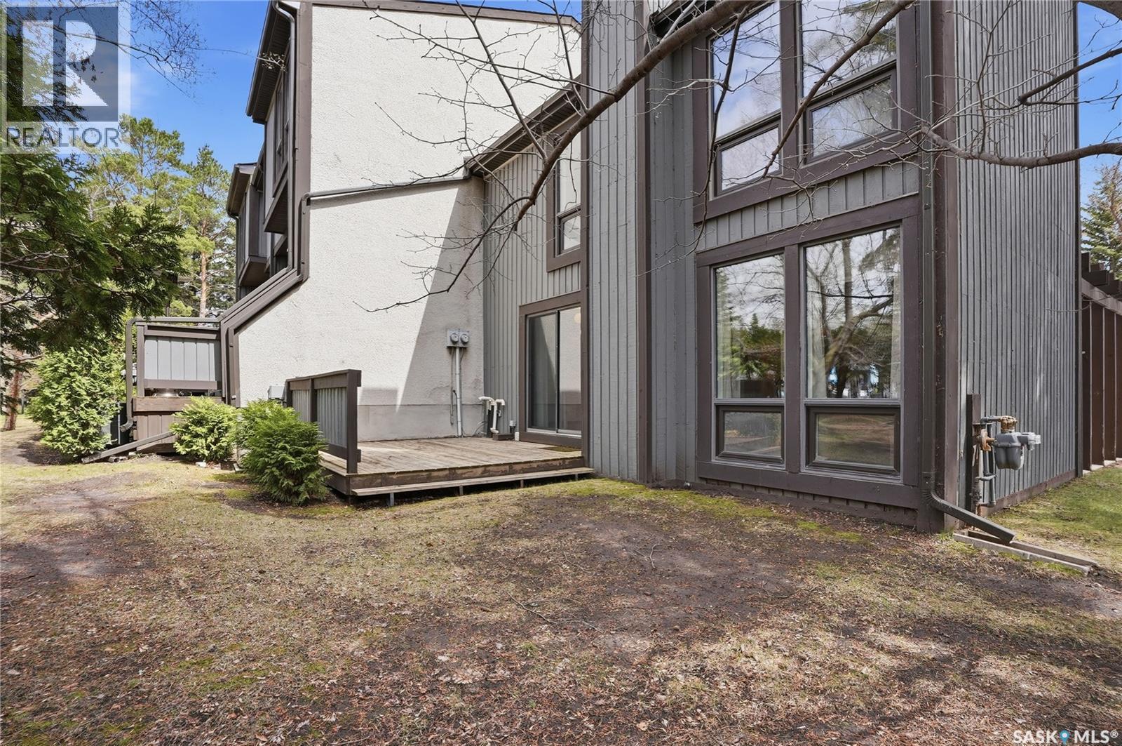20 455 Pinehouse Drive, Saskatoon, SK - Outdoor
