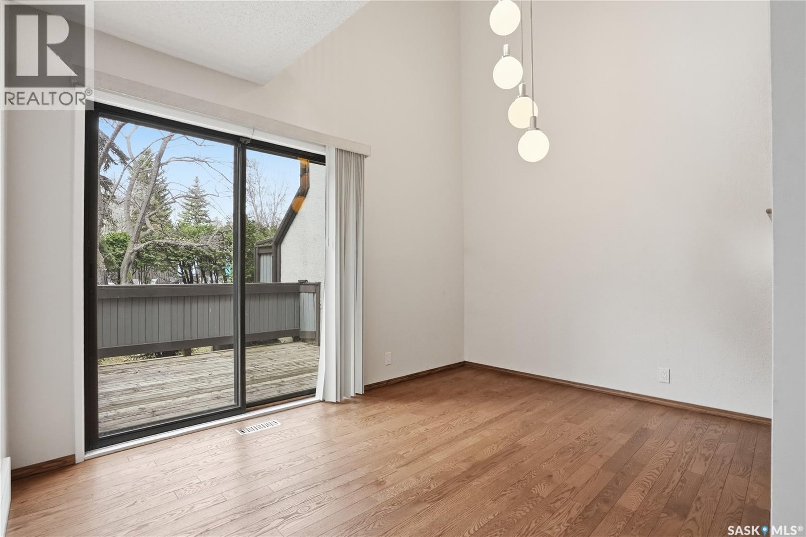 20 455 Pinehouse Drive, Saskatoon, SK - Indoor Photo Showing Other Room