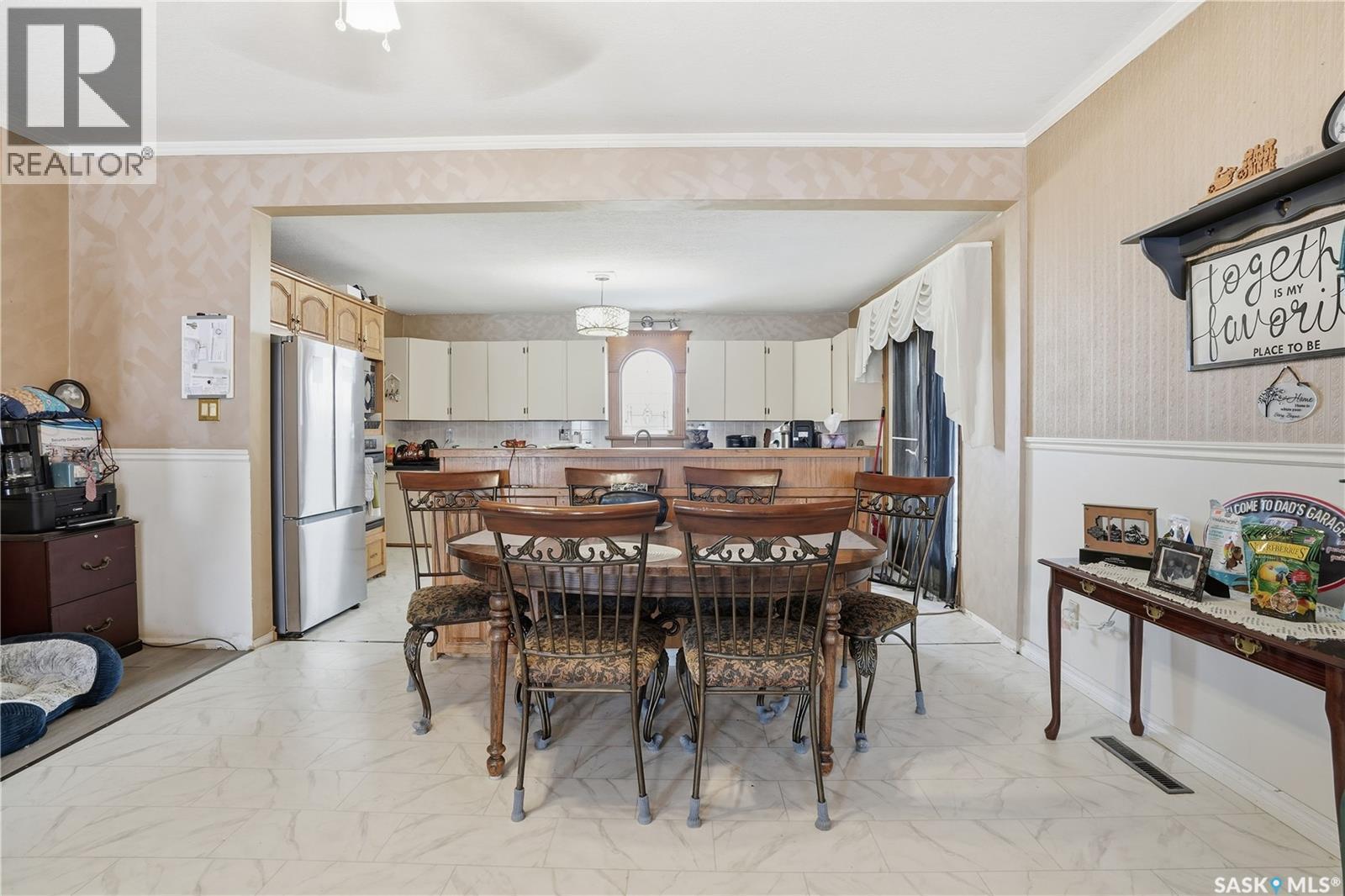 210 Railway Avenue, Mortlach, SK - Indoor Photo Showing Dining Room